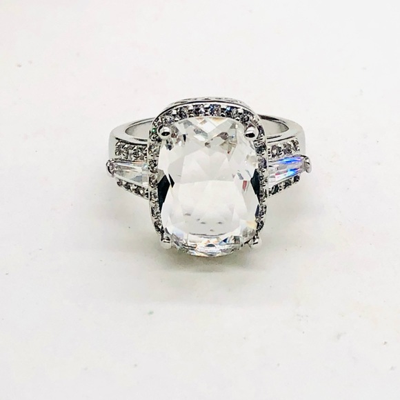 Vintage White Sapphire Statement Ring PRETTY!!! - Picture 15 of 17